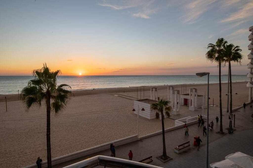 Preciado Apartamento Con Vistas Frontales Al Mar Cádiz Exterior photo