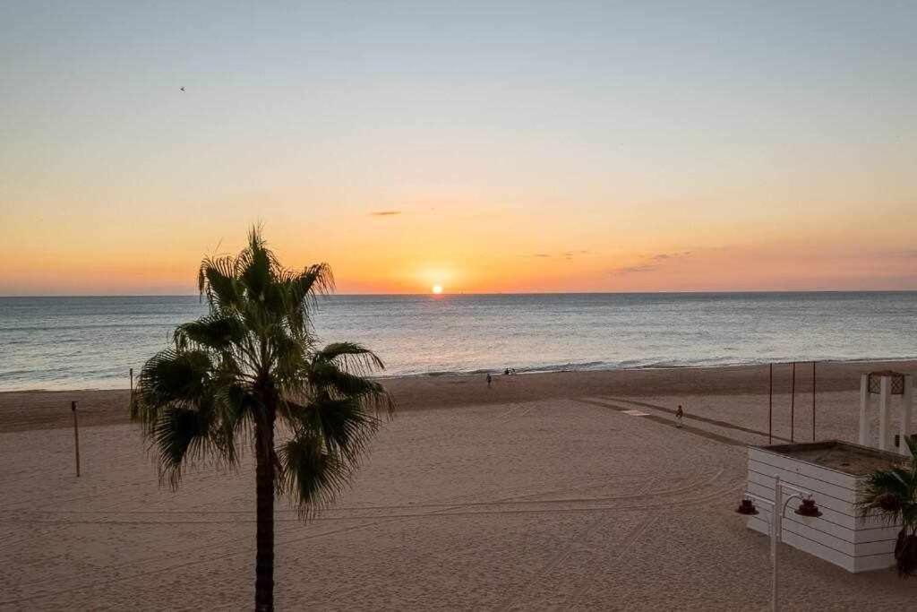 Preciado Apartamento Con Vistas Frontales Al Mar Cádiz Exterior photo